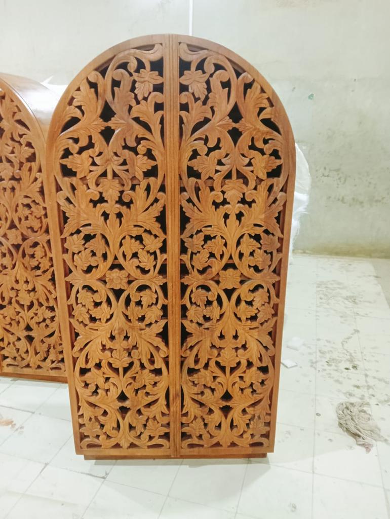 Sitra Arched Natural Floral Hand Carved Wood Storage Cabinet