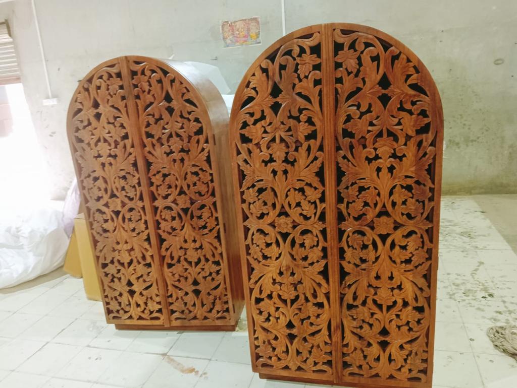 Sitra Arched Natural Floral Hand Carved Wood Storage Cabinet