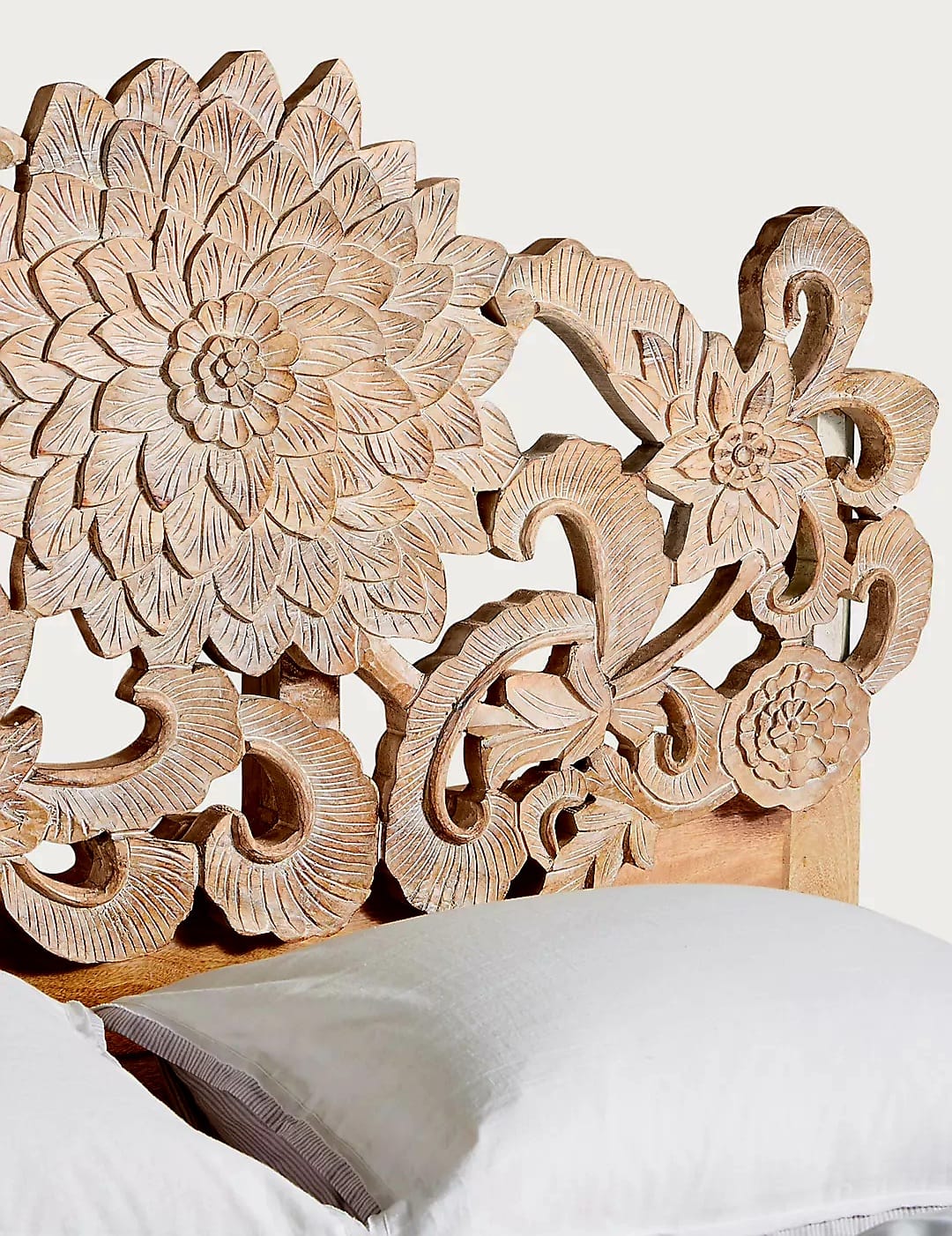 Cama Lotus de madera de mango hecha a mano