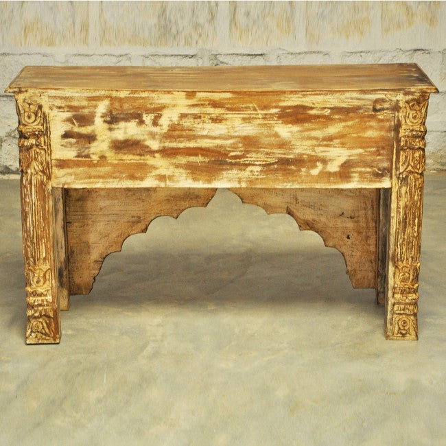 Mesa de recibidor tallada estilo Mehrab con un cajón