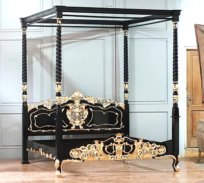 Kabak Gothic Hand Carved Solid Wooden Canopy Bed