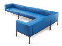 Sofá modular Illia Lounge con estructura de metal de cañón totalmente soldada