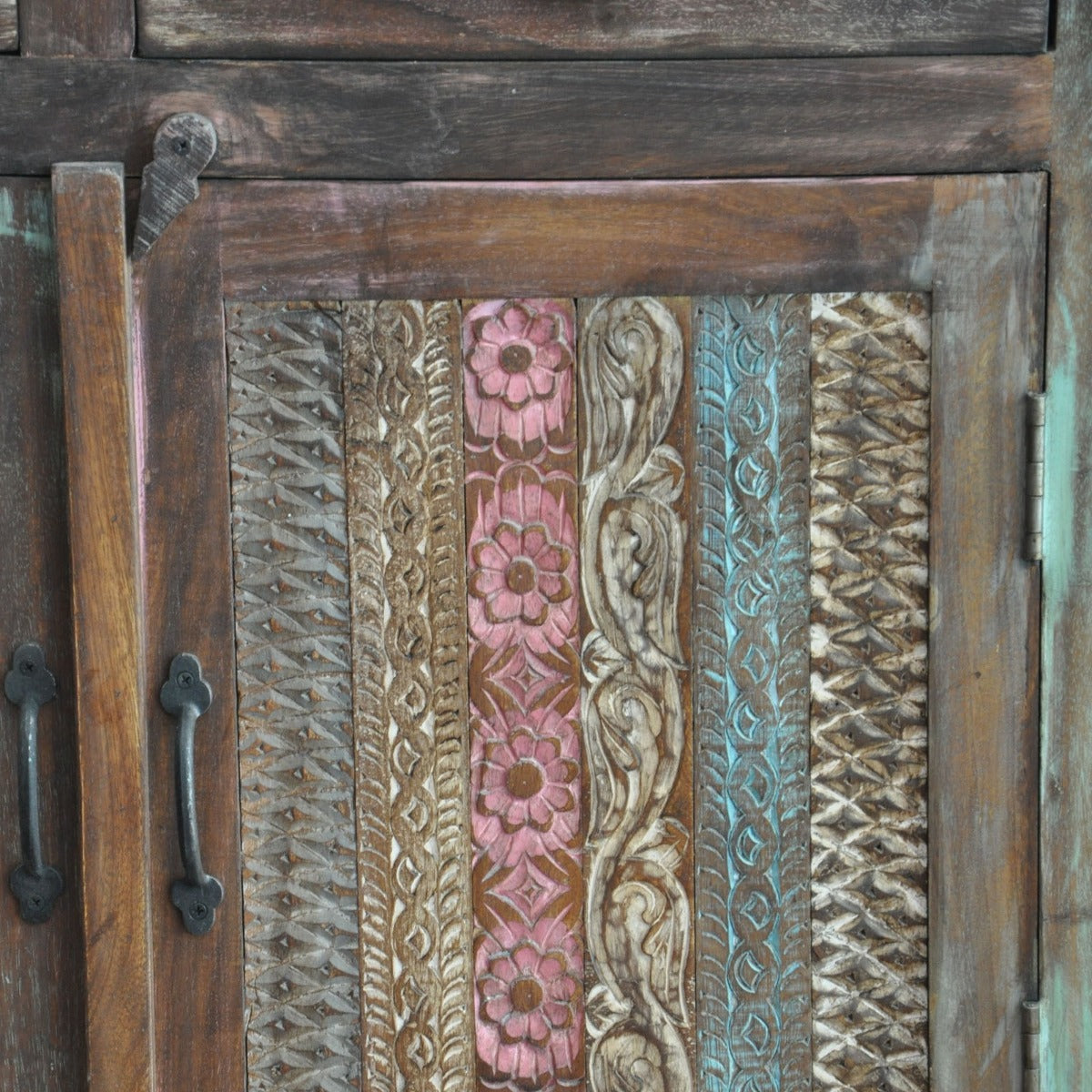 Rainbow Carved 2 Door Wooden Sideboard 100-40-90